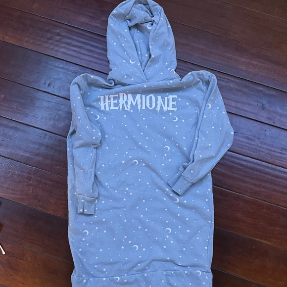 Hermione Gray Hooded Robe - Picture 1 of 2